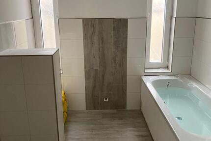 Raum zum Leben – großzügige, sanierte 4-Raum-Wohnung mit Balkon 4 zimmer