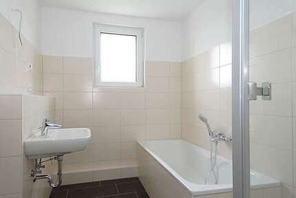 Wohnung Halle (Saale) Südstadt - 2 Zimmer, 60 m&sup2;, 446&euro; | Angebot:27318357