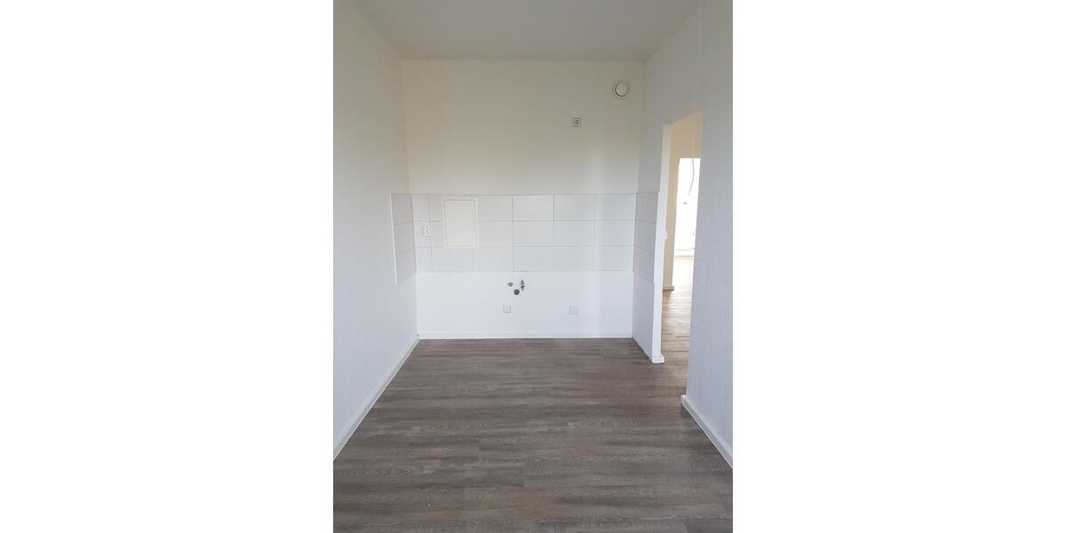 Etagenwohnung Halle (Saale) Halle-Neustadt - 4 Zimmer, 65 m&sup2;, 345&euro; | Angebot:24810975