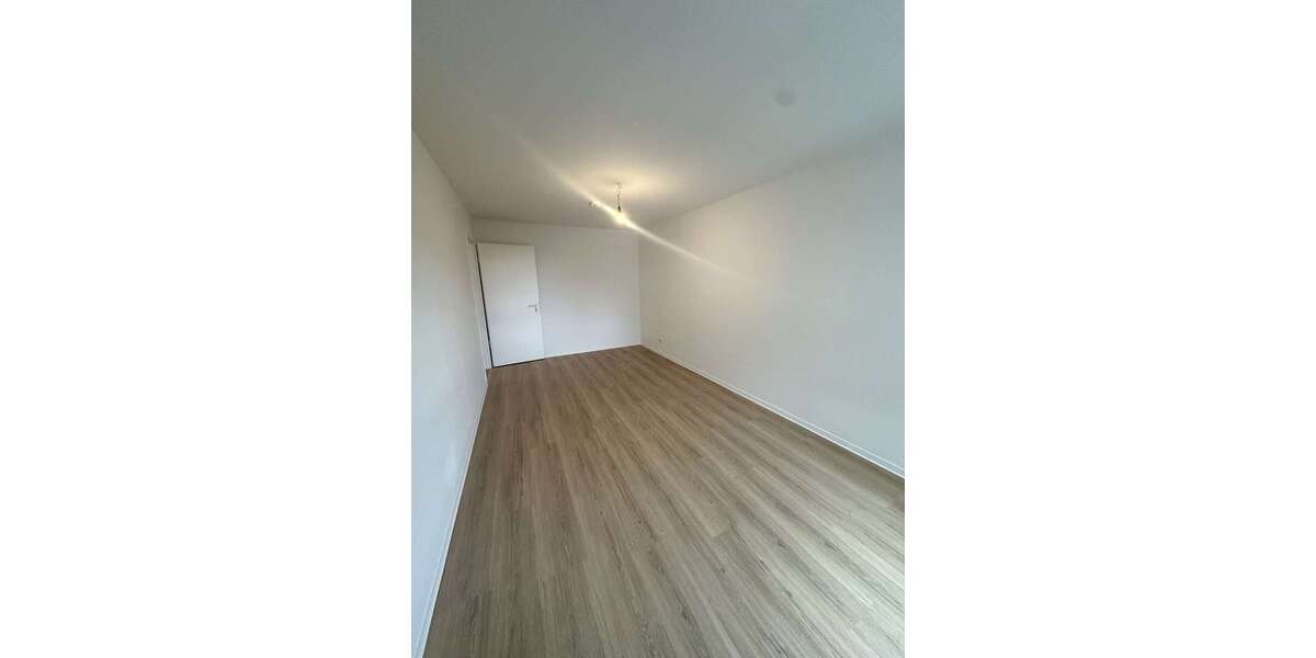 4-Zimmer-Wohnung mit Balkon, offener Küche, Gäste-WC 4 zimmer