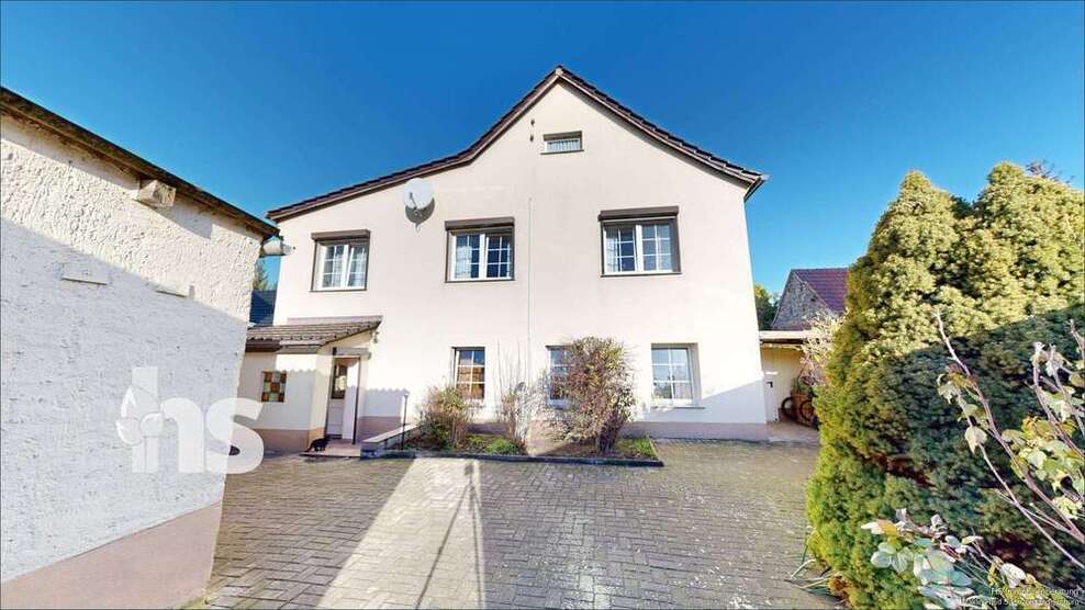 Haus zum Kaufen in Wettin-Löbejün 140.000 € 176 m²