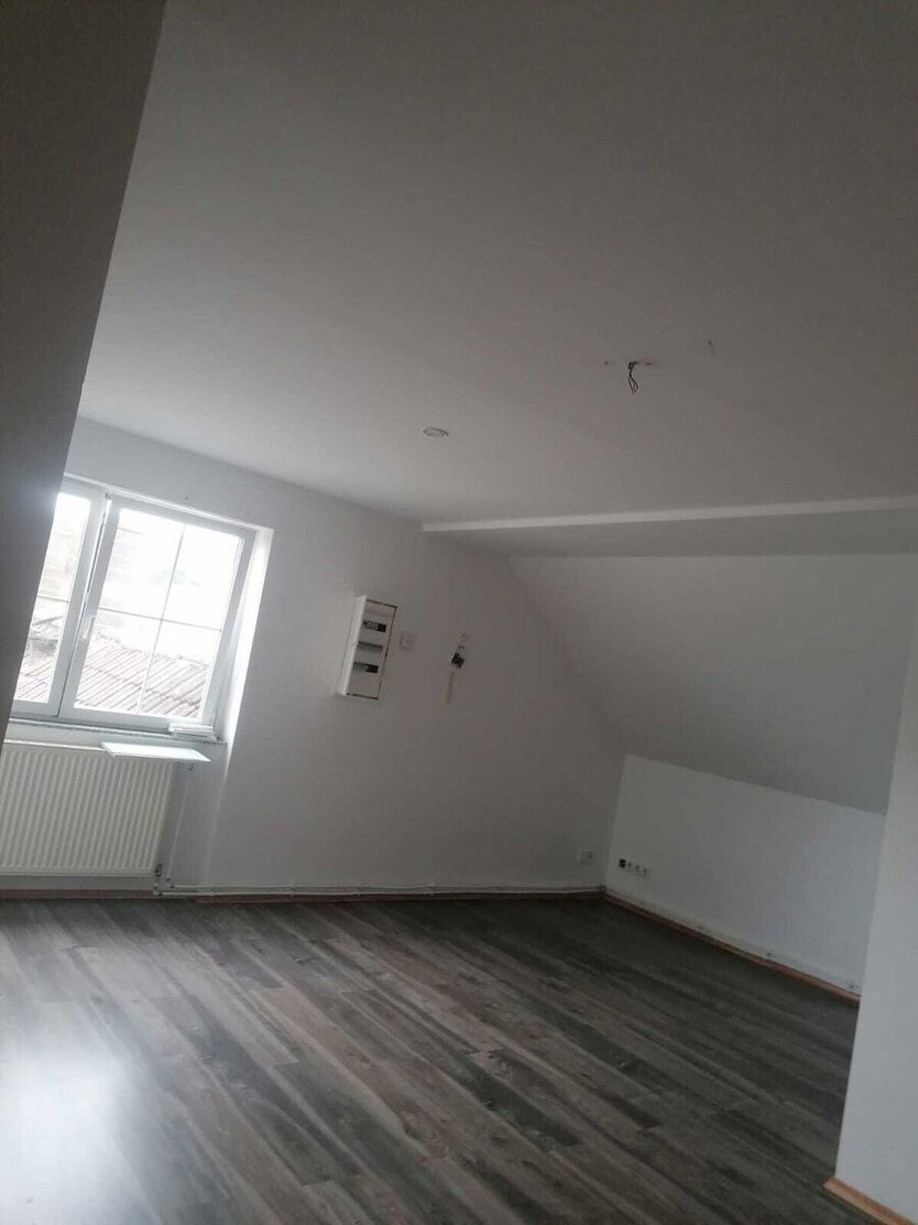 Wettin-Löbejün-Rothenburg, MFH + angrenzendem Reihenendhaus 16 zimmer