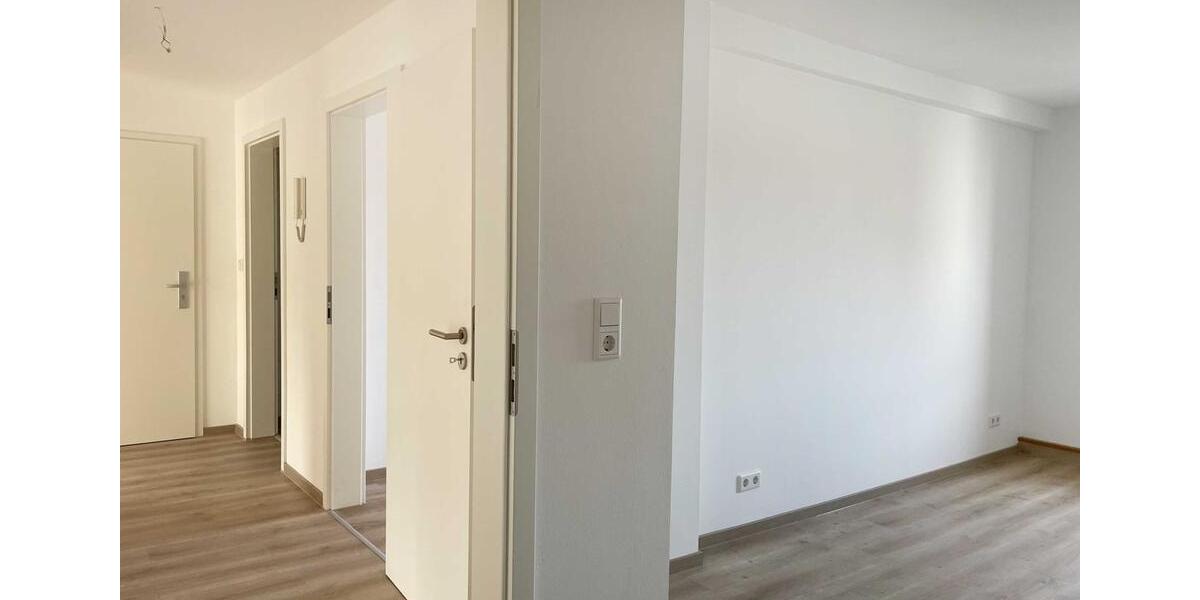 Dachgeschoßwohnung Halle (Saale) Damaschkestraße - 3 Zimmer, 75 m&sup2;, 667&euro; | Angebot:25307702