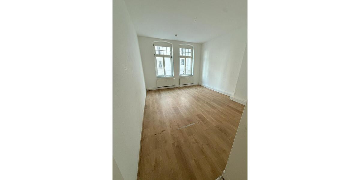 Etagenwohnung Halle (Saale) Damaschkestraße - 4 Zimmer, 106 m&sup2;, 950&euro; | Angebot:25143122