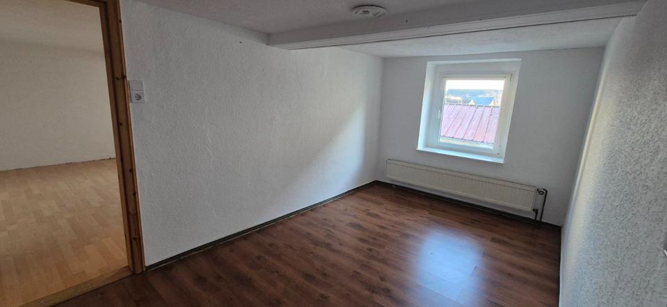 Einfamilienhaus Bad Lauchstädt - 6 Zimmer, 300 m&sup2;, 298.000&euro; | Angebot:25419216