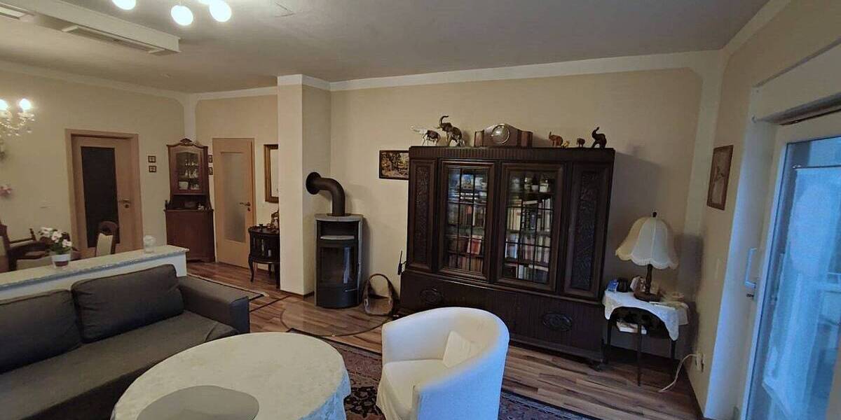 Gewerbeobjekt Halle (Saale) Gesundbrunnen - 9 Zimmer, 280 m&sup2;, 715.000&euro; | Angebot:24033486