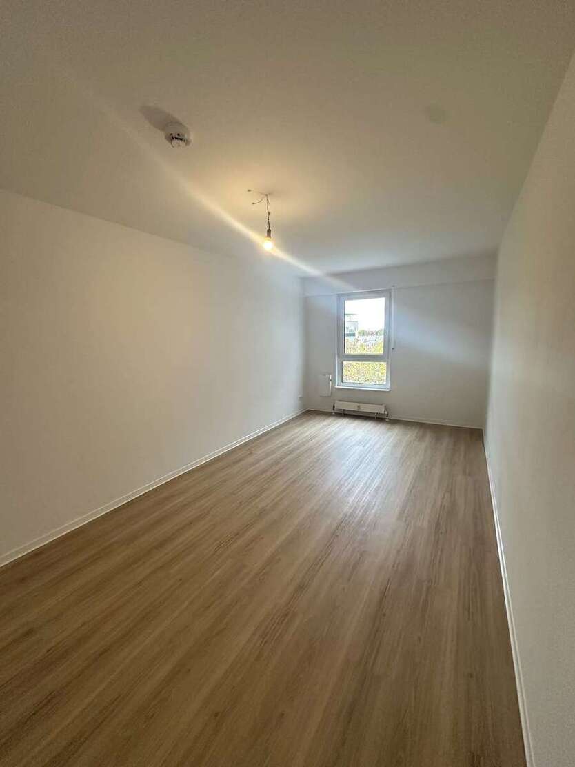 ++Frisch Sanierte 4-RW mit Balkon und 2 Badezimmer++ 4 zimmer