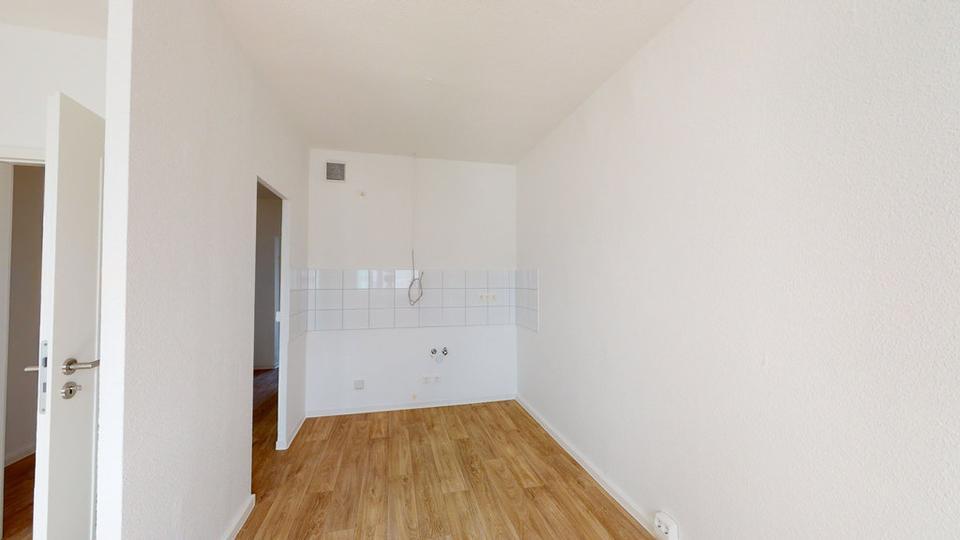 Wir sanieren für Sie - ab Februar verfügbar! zimmer