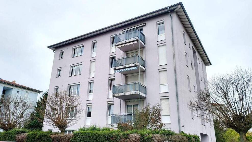 4-Raum-Wohnungruhige SiedlungGarage in TiefgarageBalkonInvestment!