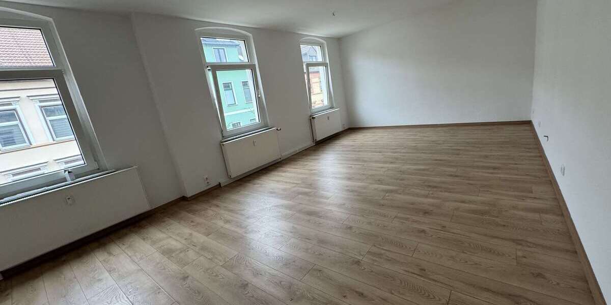 Etagenwohnung Köthen - 4 Zimmer, 105 m&sup2;, 670&euro; | Angebot:26145902