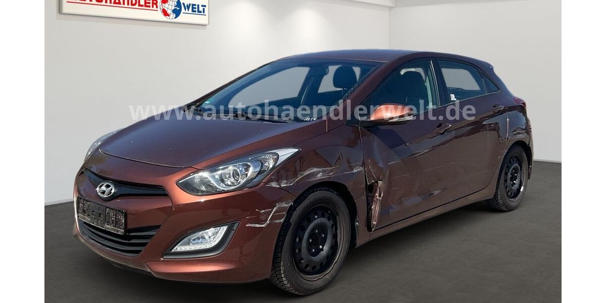 Hyundai i30 68.056 km 5.999 &euro; Brehna 06796