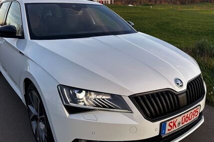 Skoda Superb 175.000 km 16.499 &euro; HALLE 06116
