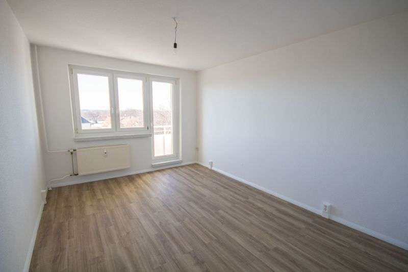 Wohnung zum Mieten in Halle (Saale) 359 € 59.73 m²