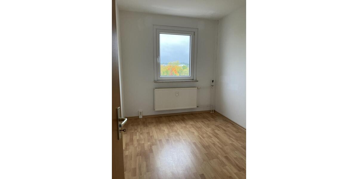 Dachgeschoßwohnung Halle (Saale) Nietleben - 6 Zimmer, 112 m&sup2;, 657&euro; | Angebot:24378268