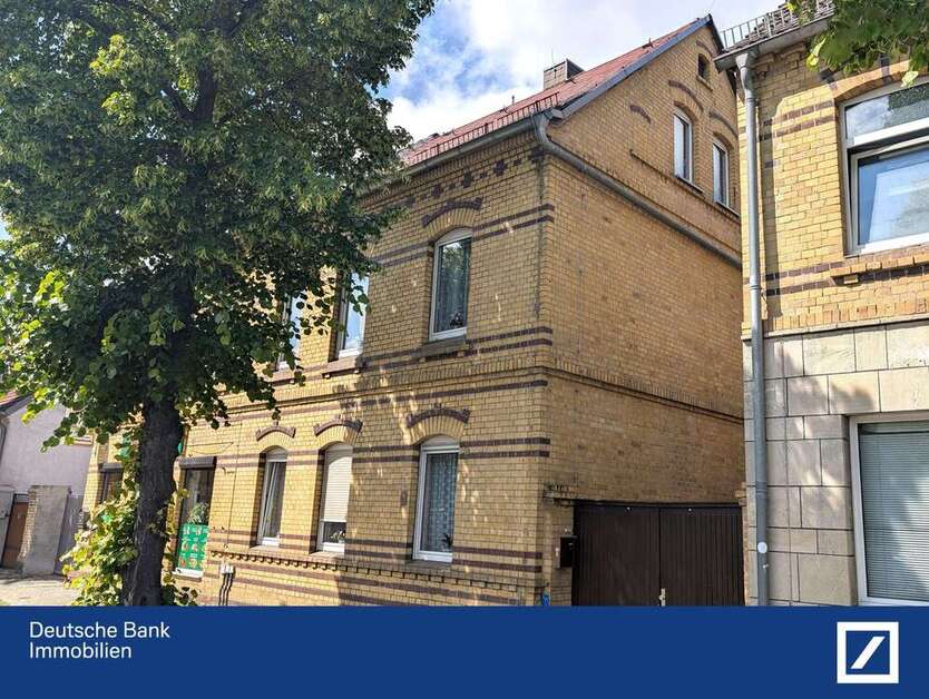 Haus zum Kaufen in Bitterfeld-Wolfen 98.400 € 120 m²