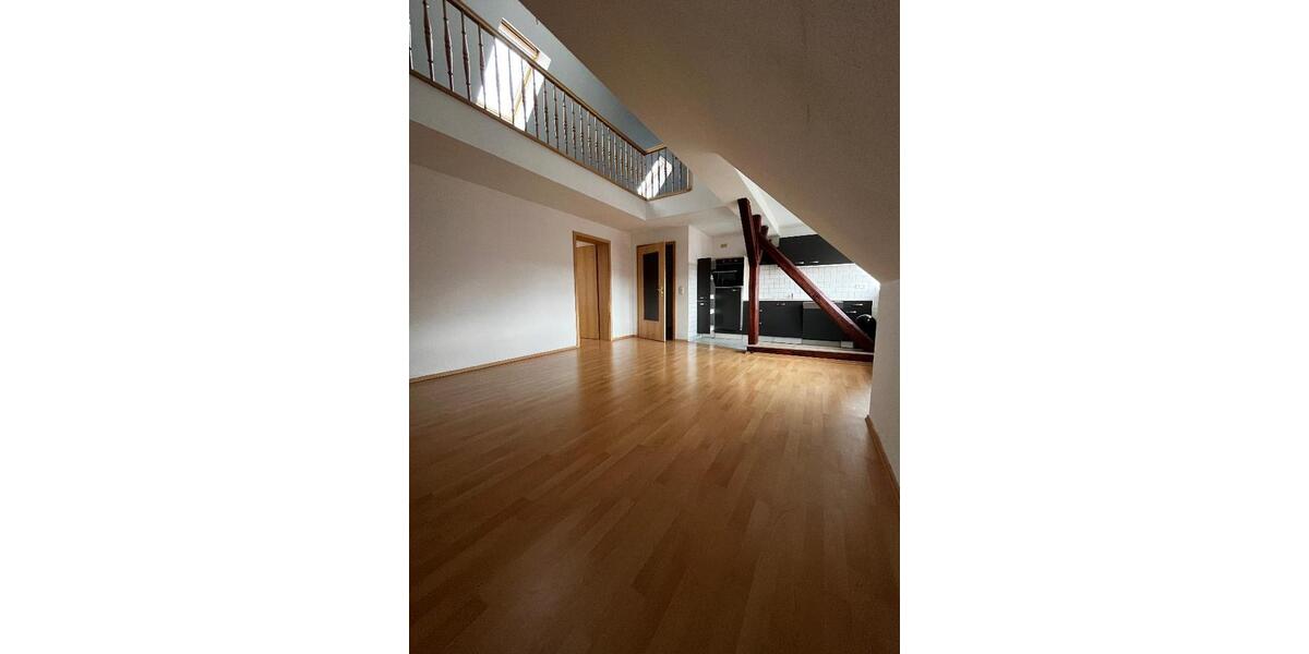 Dachgeschoßwohnung Querfurt - 2.5 Zimmer, 74 m&sup2;, 407&euro; | Angebot:25979197