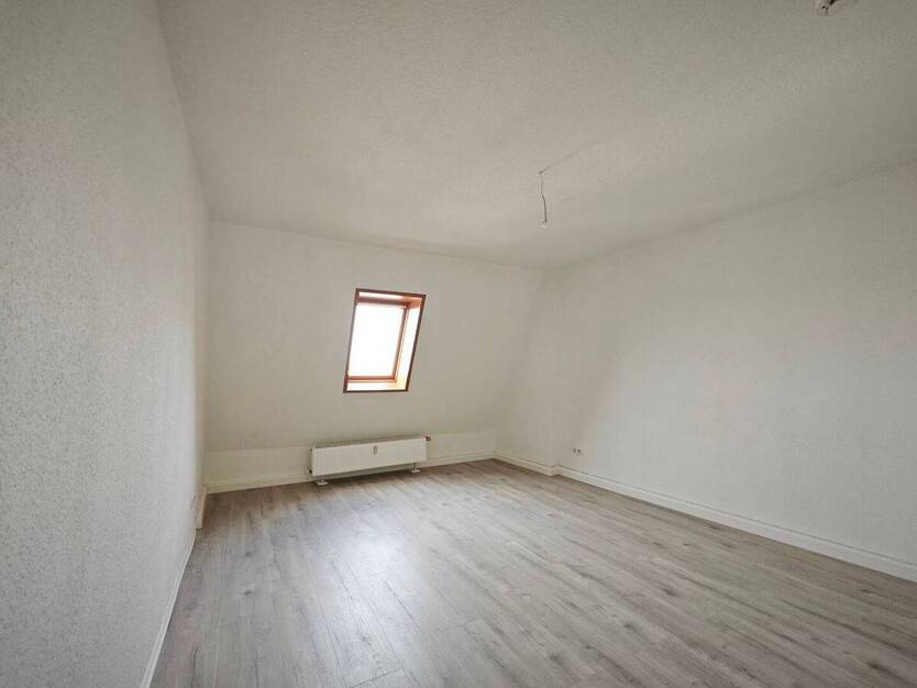 @ Sofort einziehen! Sanierte 4-Zimmer-Wohnung @ 4 zimmer