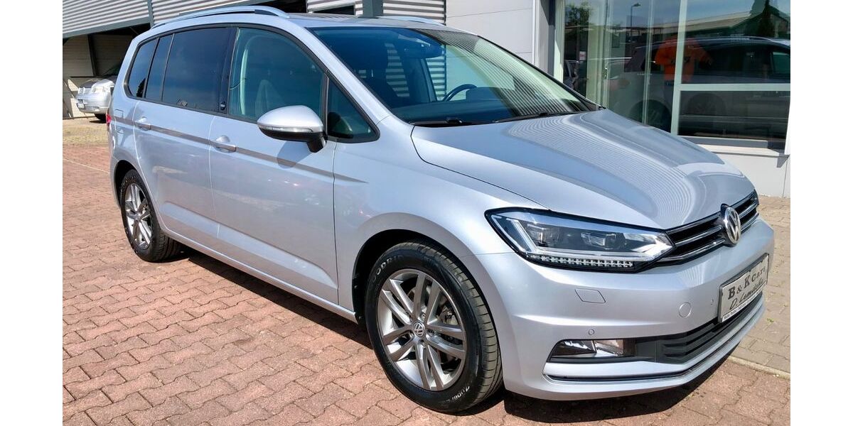 VW Touran 178.936 km 14.699 &euro; Halle/Saale 06118