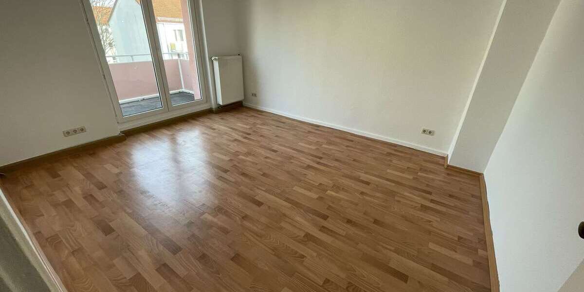 Etagenwohnung Merseburg - 2 Zimmer, 49 m&sup2;, 380&euro; | Angebot:25551392