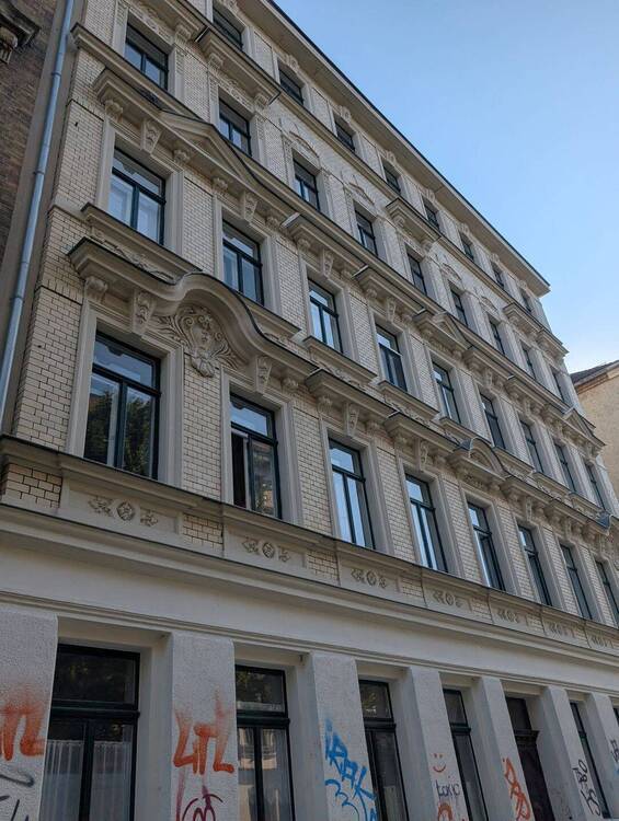 Geräumige 5-Zimmer-Wohnung mit Balkon in Leipzig