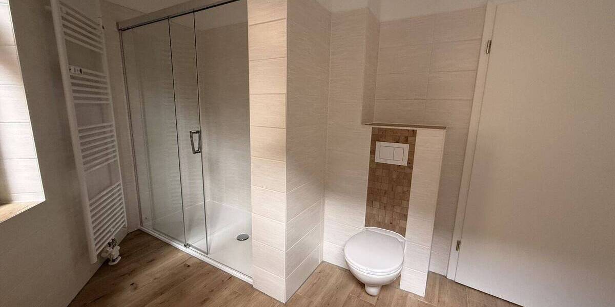 Etagenwohnung Bitterfeld Anhaltsiedlung - 4 Zimmer, 120 m&sup2;, 755&euro; | Angebot:26502887