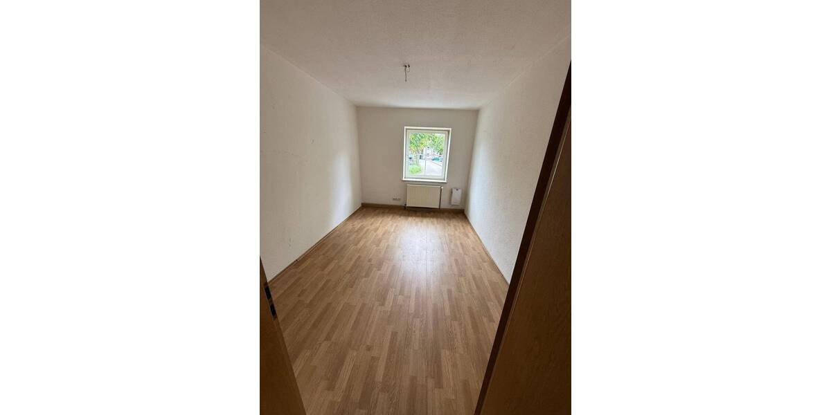 Etagenwohnung Schkopau - 4 Zimmer, 71 m&sup2;, 130.000&euro; | Angebot:26583604