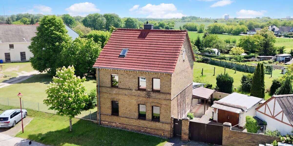 Einfamilienhaus Bitterfeld-Wolfen Wolfen - 6 Zimmer, 132 m&sup2;, 139.000&euro; | Angebot:26835178