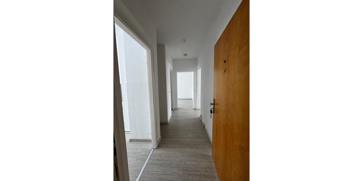 Erdgeschoßwohnung Zörbig - 4 Zimmer, 70 m&sup2;, 400&euro; | Angebot:24766022