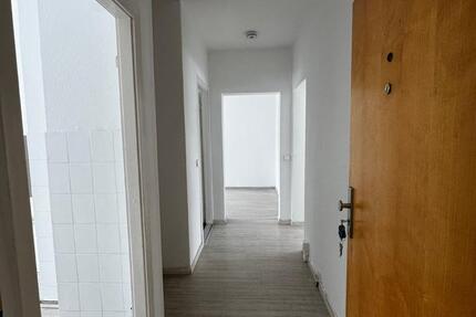 Wohnung Zörbig - 4 Zimmer, 70 m&sup2;, 400&euro; | Angebot:24766022