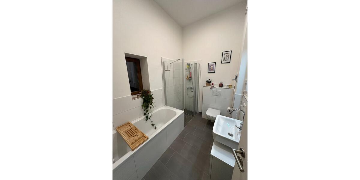 Etagenwohnung Halle (Saale) Büschdorf - 4 Zimmer, 108 m&sup2;, 1.625&euro; | Angebot:25171479