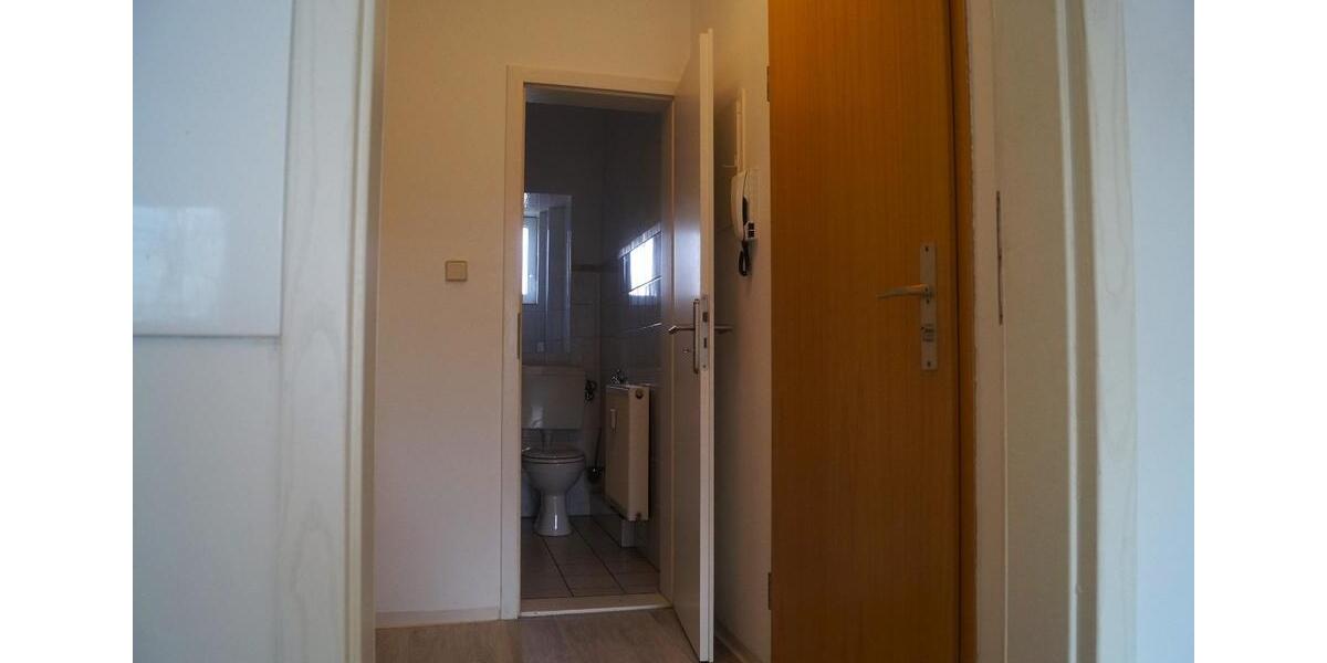 Etagenwohnung Teutschenthal - 2 Zimmer, 40 m&sup2;, 300&euro; | Angebot:25269842