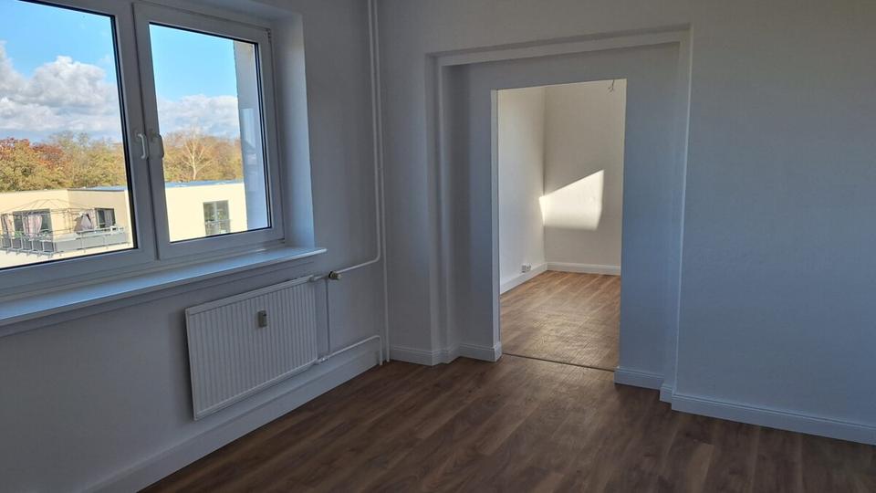 Etagenwohnung Sandersdorf-Brehna Brehna - 4 Zimmer, 65 m&sup2;, 485&euro; | Angebot:23742768
