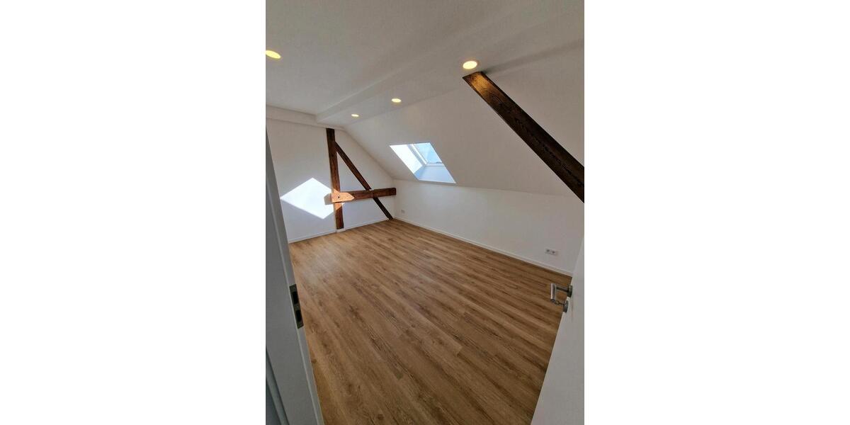 Dachgeschoßwohnung Zörbig - 3 Zimmer, 80 m&sup2;, 760&euro; | Angebot:25408249