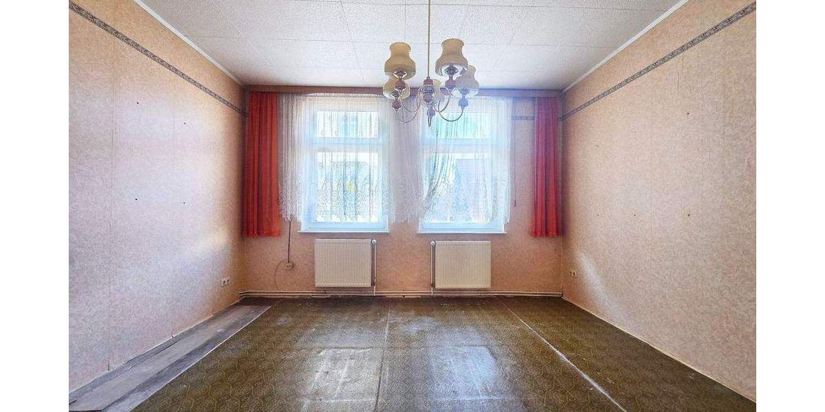 Reihenmittelhaus Köthen (Anhalt) Köthen - 7 Zimmer, 180 m&sup2;, 25.000&euro; | Angebot:25209942