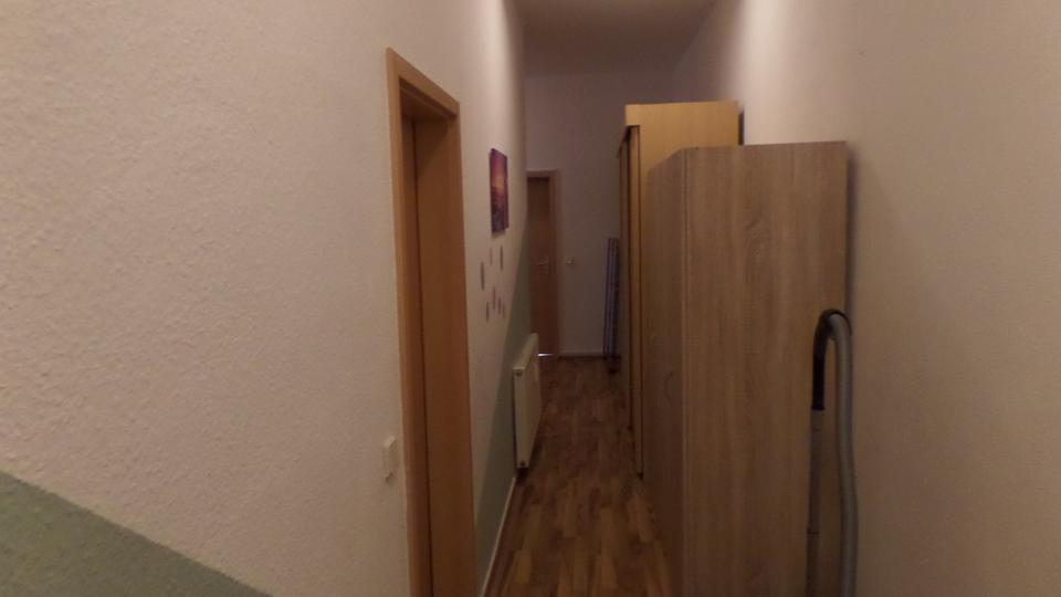 Etagenwohnung Halle (Saale) Büschdorf - 4 Zimmer, 100 m&sup2;, 700&euro; | Angebot:26587421