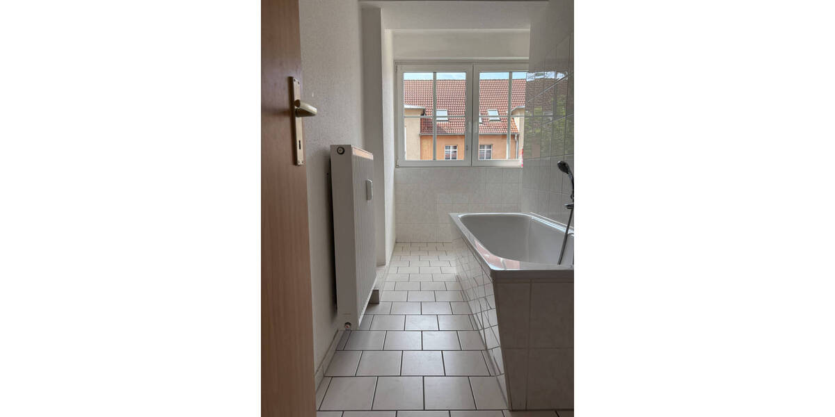 Etagenwohnung Halle Lutherplatz - 2 Zimmer, 49 m&sup2;, 410&euro; | Angebot:26786730