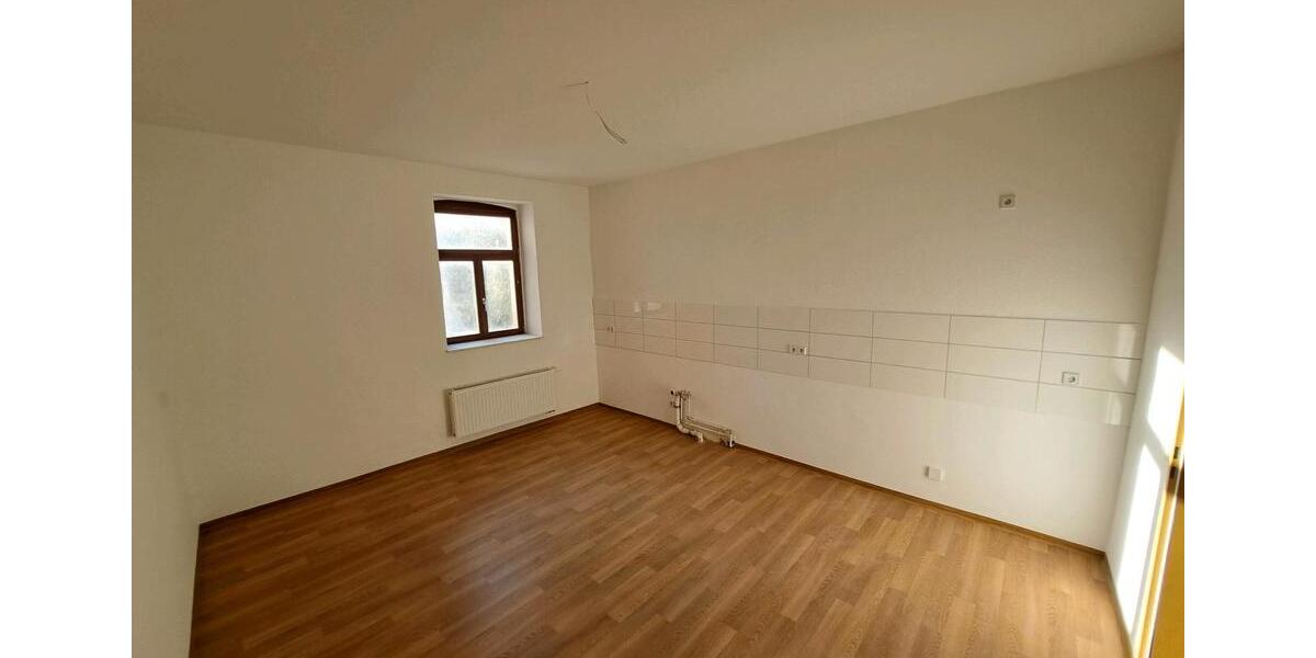 Hochparterre Wettin-Löbejün Löbejün - 2 Zimmer, 74 m&sup2;, 570&euro; | Angebot:26631567