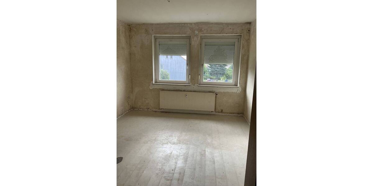 Etagenwohnung Bitterfeld-Wolfen Wolfen - 3 Zimmer, 65 m&sup2;, 50.000&euro; | Angebot:25802521