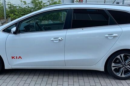 Kia ceed Sportswagon 240.000 km 6.666 &euro; Wettin-Löbejün 06193