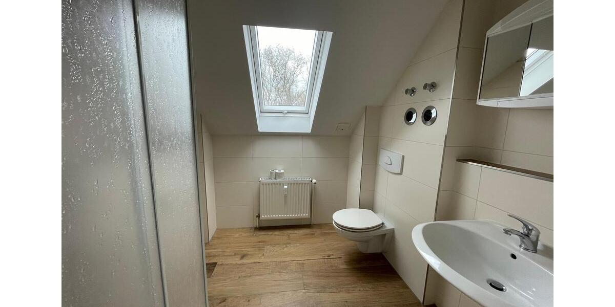 Dachgeschoßwohnung Halle (Saale) Silberhöhe - 2 Zimmer, 55 m&sup2;, 470&euro; | Angebot:25988221