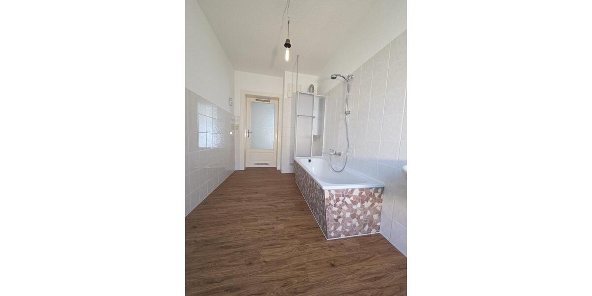 Erdgeschoßwohnung Halle (Saale) Silberhöhe - 3 Zimmer, 90 m&sup2;, 770&euro; | Angebot:25884898