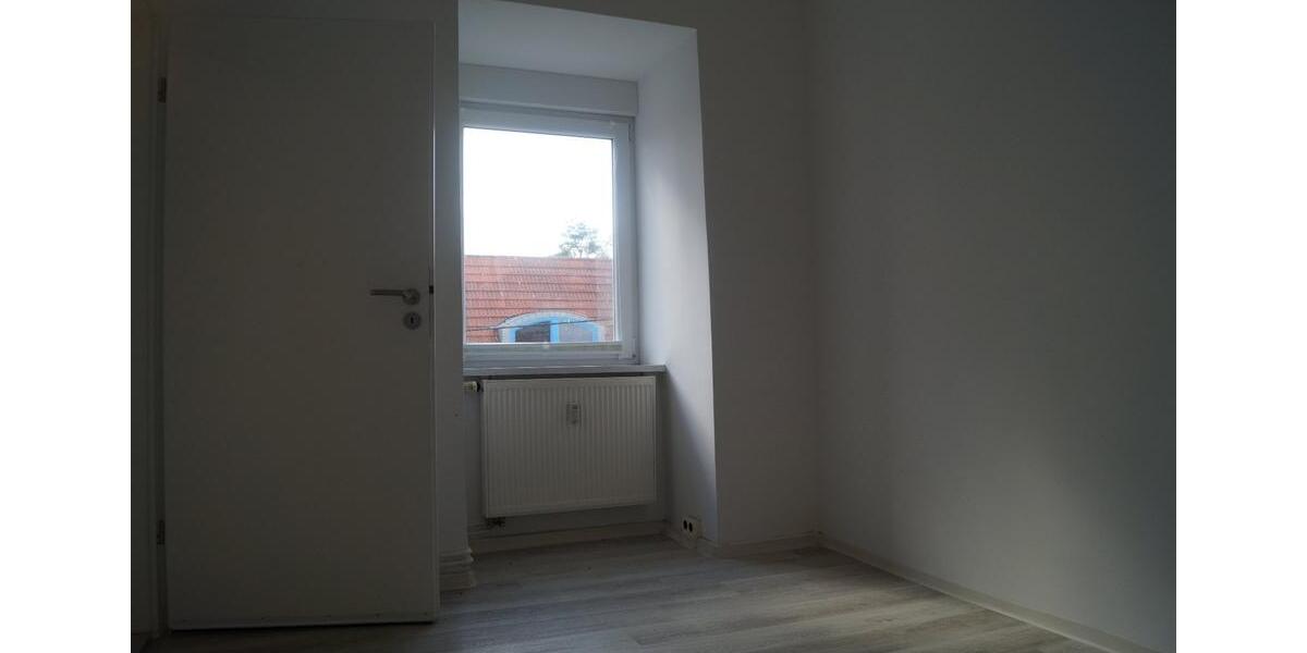 Etagenwohnung Teutschenthal - 2 Zimmer, 40 m&sup2;, 300&euro; | Angebot:25269842