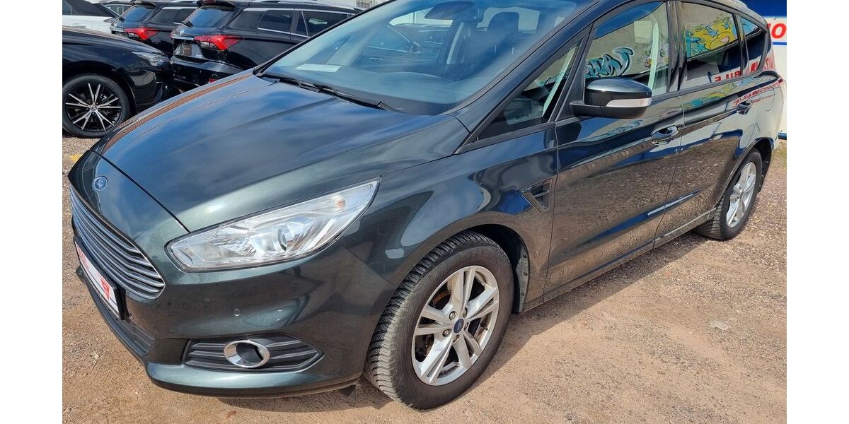 Ford S-Max 166.300 km 9.999 &euro; Halle / Saale 06112