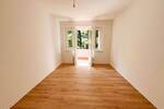 Neu sanierte 3-Raum-Wohnung mit Balkon in ruhiger Seitenstraße