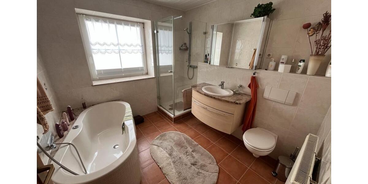 Doppelhaushälfte Teutschenthal - 4 Zimmer, 125 m&sup2;, 275.000&euro; | Angebot:27068192