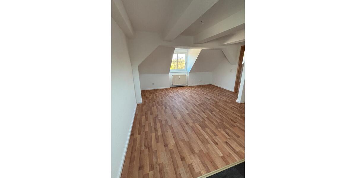 Dachgeschoßwohnung Braunsbedra Frankleben - 2 Zimmer, 35 m&sup2;, 450&euro; | Angebot:26431111