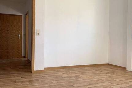 Wohnung Bad Dürrenberg - 3 Zimmer, 55 m&sup2;, 355&euro; | Angebot:26105615