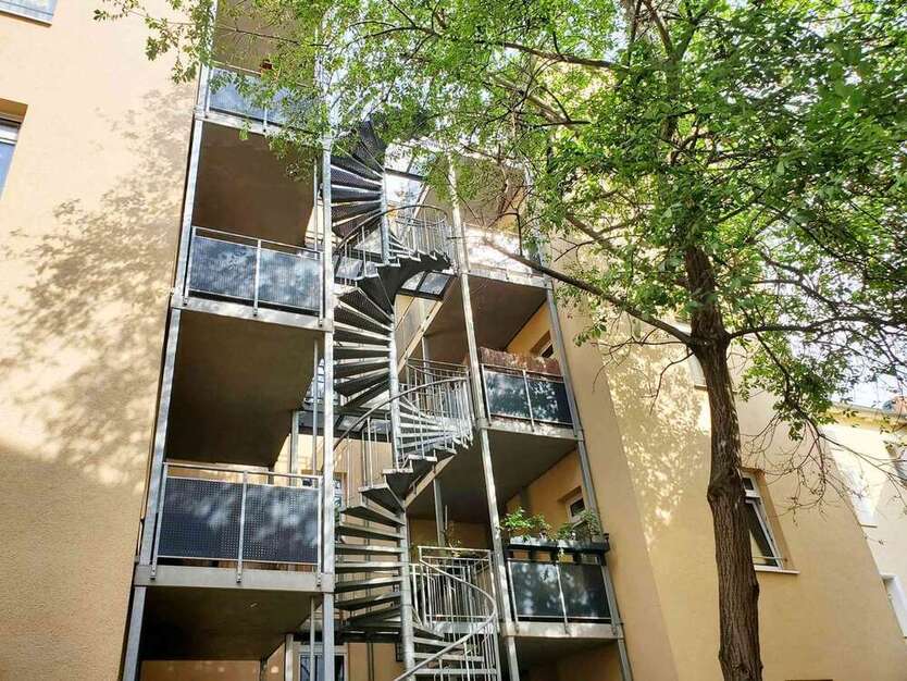 Wohnung zum Mieten in Halle 835 € 89.3 m²