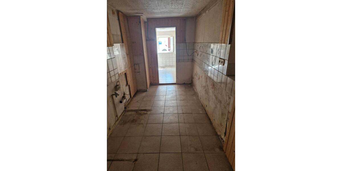 Einfamilienhaus Schkopau - 4 Zimmer, 94 m&sup2;, 89.000&euro; | Angebot:24852052