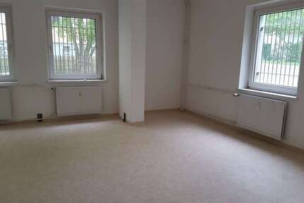 Gewerbeobjekt Halle Südstadt - 700&euro; | Angebot:25098863